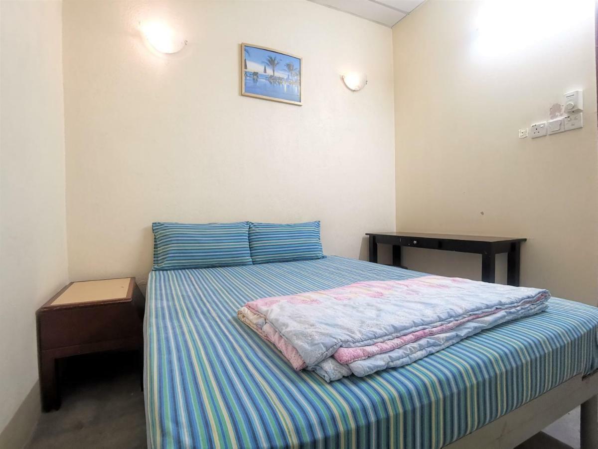 Star Lodge George Town Bagian luar foto