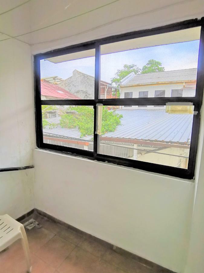 Star Lodge George Town Bagian luar foto